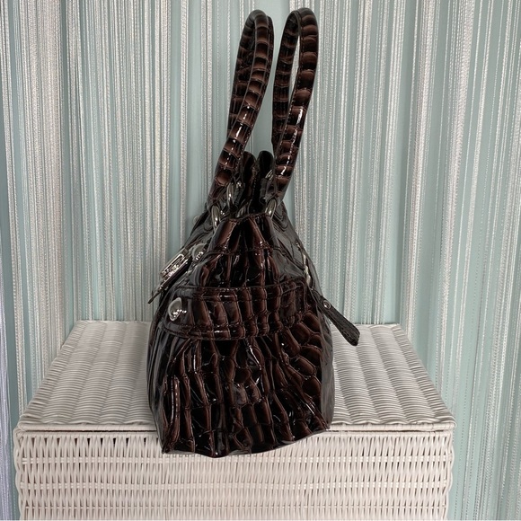 Brown Patent Guess Bag and Wallet Set - Picture 6 of 17